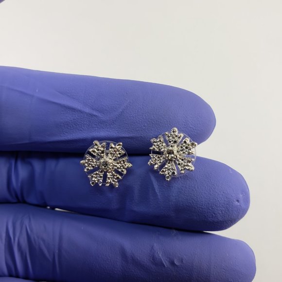 Snowflake Crystal Pendant Necklace & Earrings Set – Silver-Tone Winter Jewelry - Picture 8 of 8